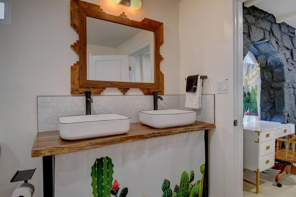 Prickly Pear At Cactus Flower-Hot Tub-Pet Friendly-No Pet Fees! Albuquerque Exterior photo